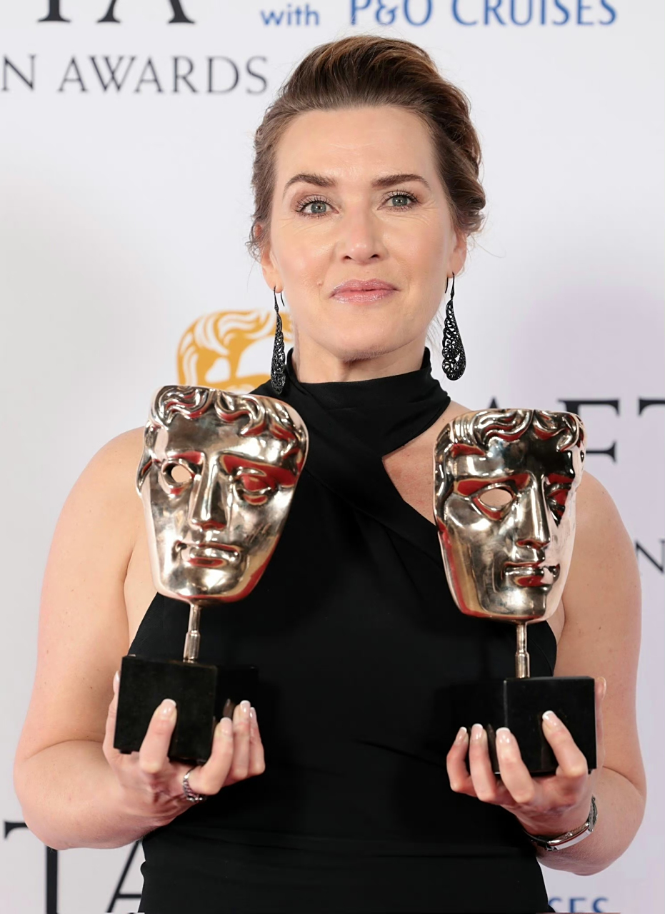 凯特·温丝莱特获得本届英国电视学院最佳女主角