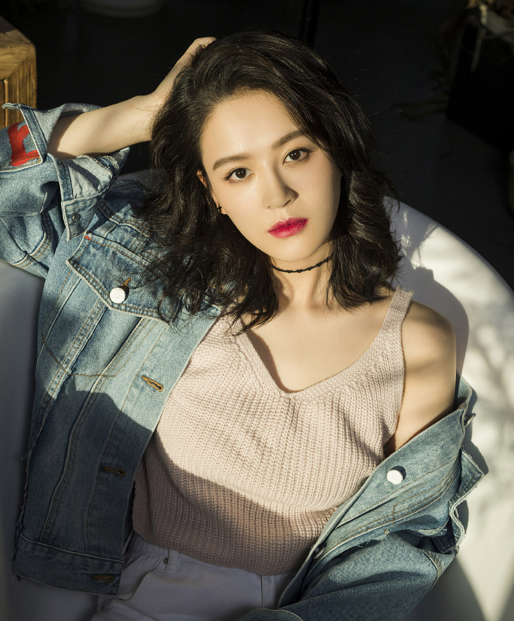 曾一萱,1992年4月20日出生于湖北省,毕业于北京电影学院,中国内地女