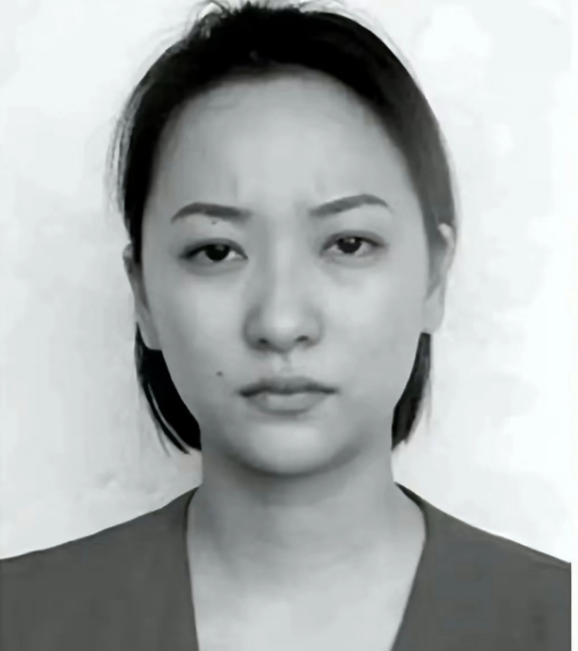 重庆出美女,真是不假,就连女黑老大都是这么漂亮.