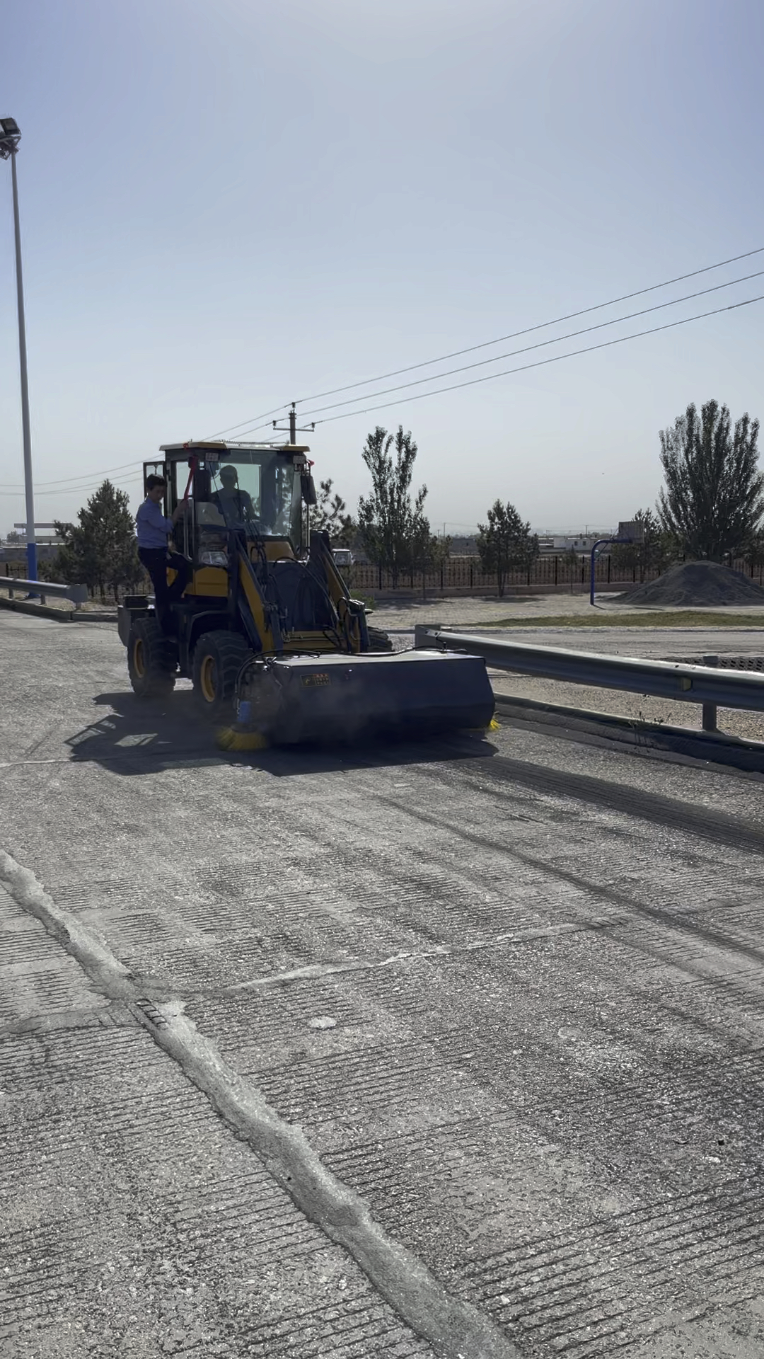 铣刨路面清扫机,清扫渣土沙石泥块,工程工地环卫专用-度小视