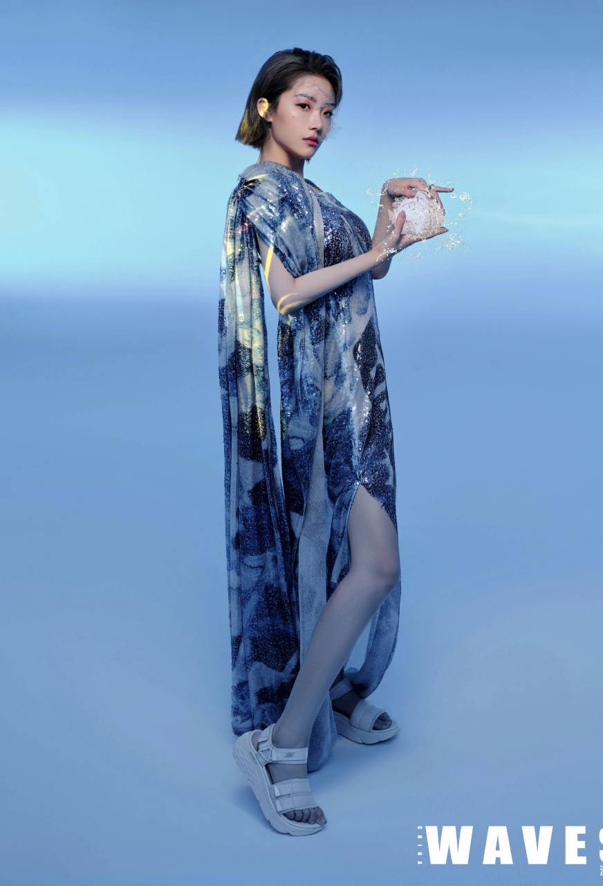 the9成员喻言凉鞋美脚合集,2022年,喻言参与演唱的单曲《无名的远方》