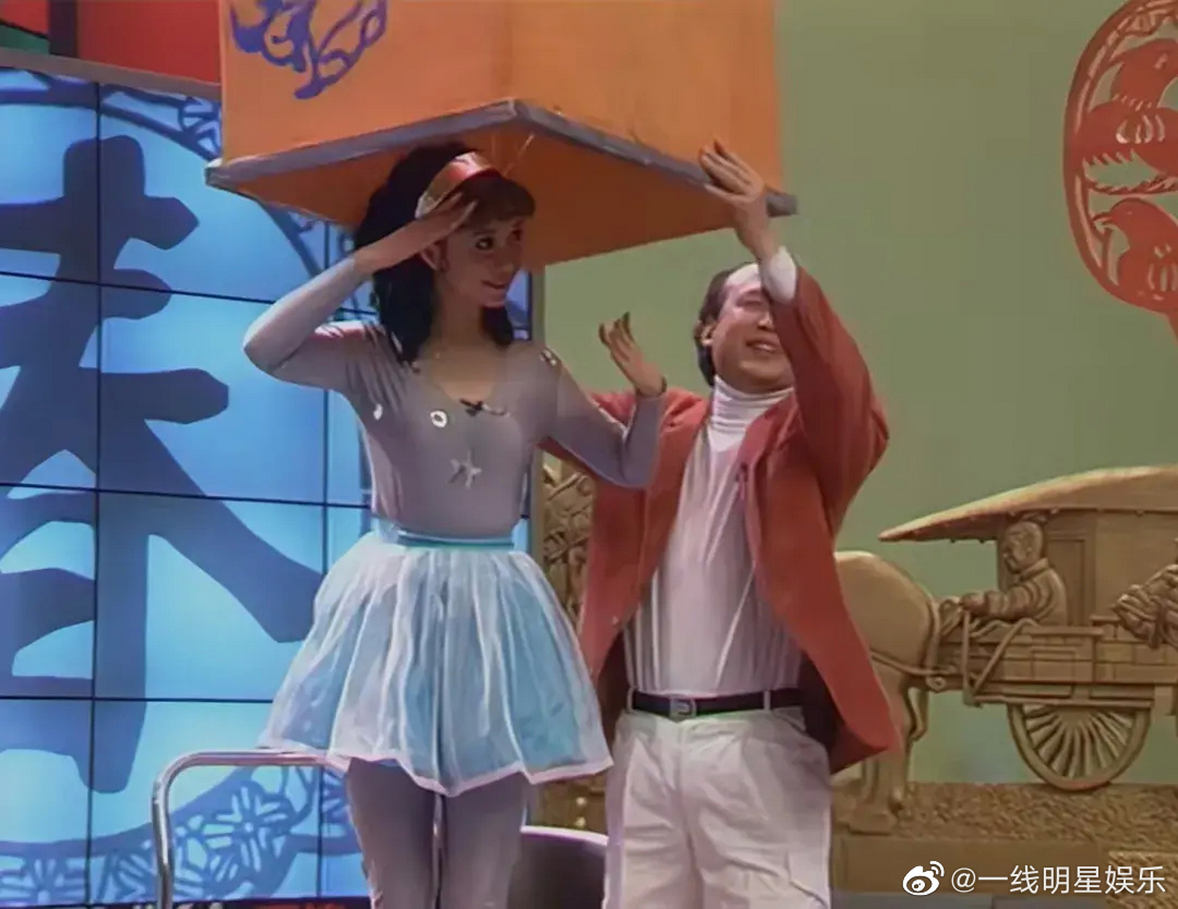1996年,郭达和蔡明合作小品《机器人趣话》.