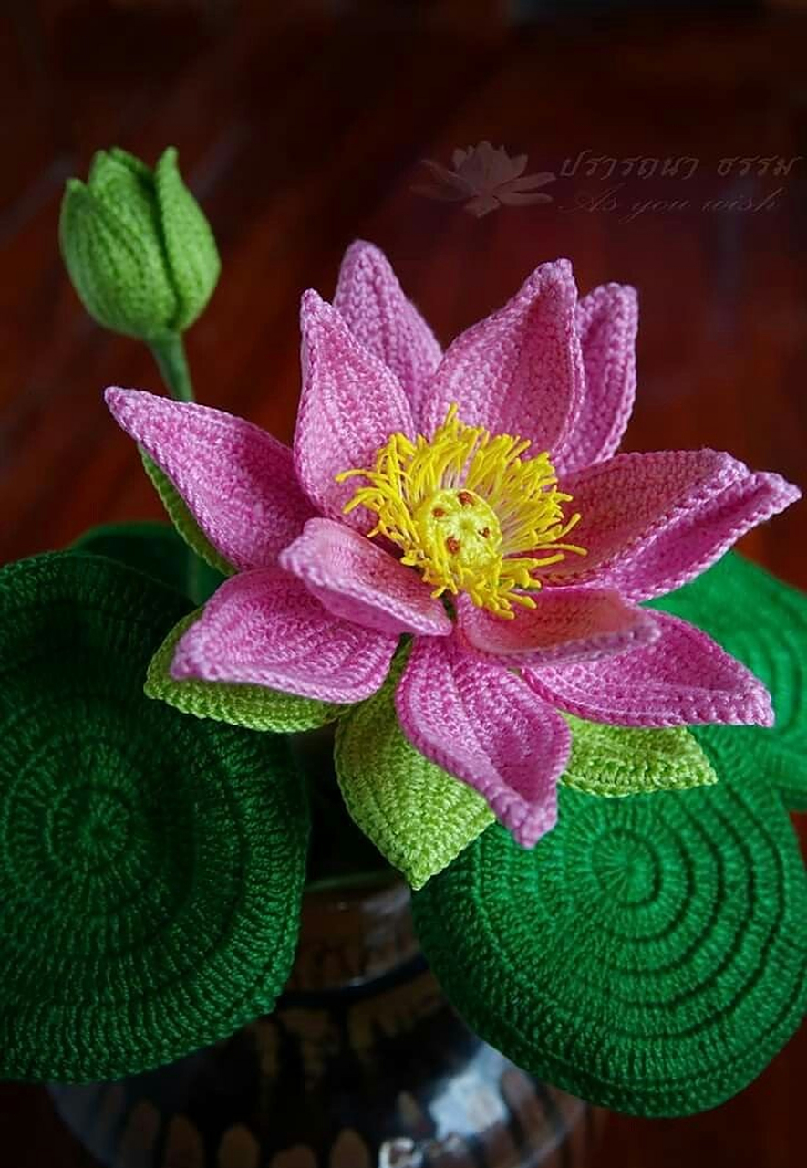 最近正逢荷花03盛开,附上钩针编织的荷花03莲花,供大家欣赏钩针