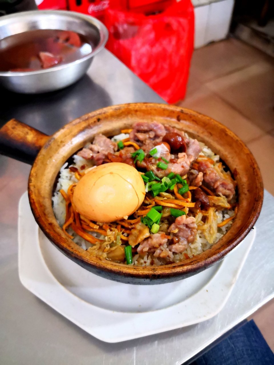 南宁人最爱吃的# #我是美食家# 中山路口的瓦煲饭,老南宁的味道