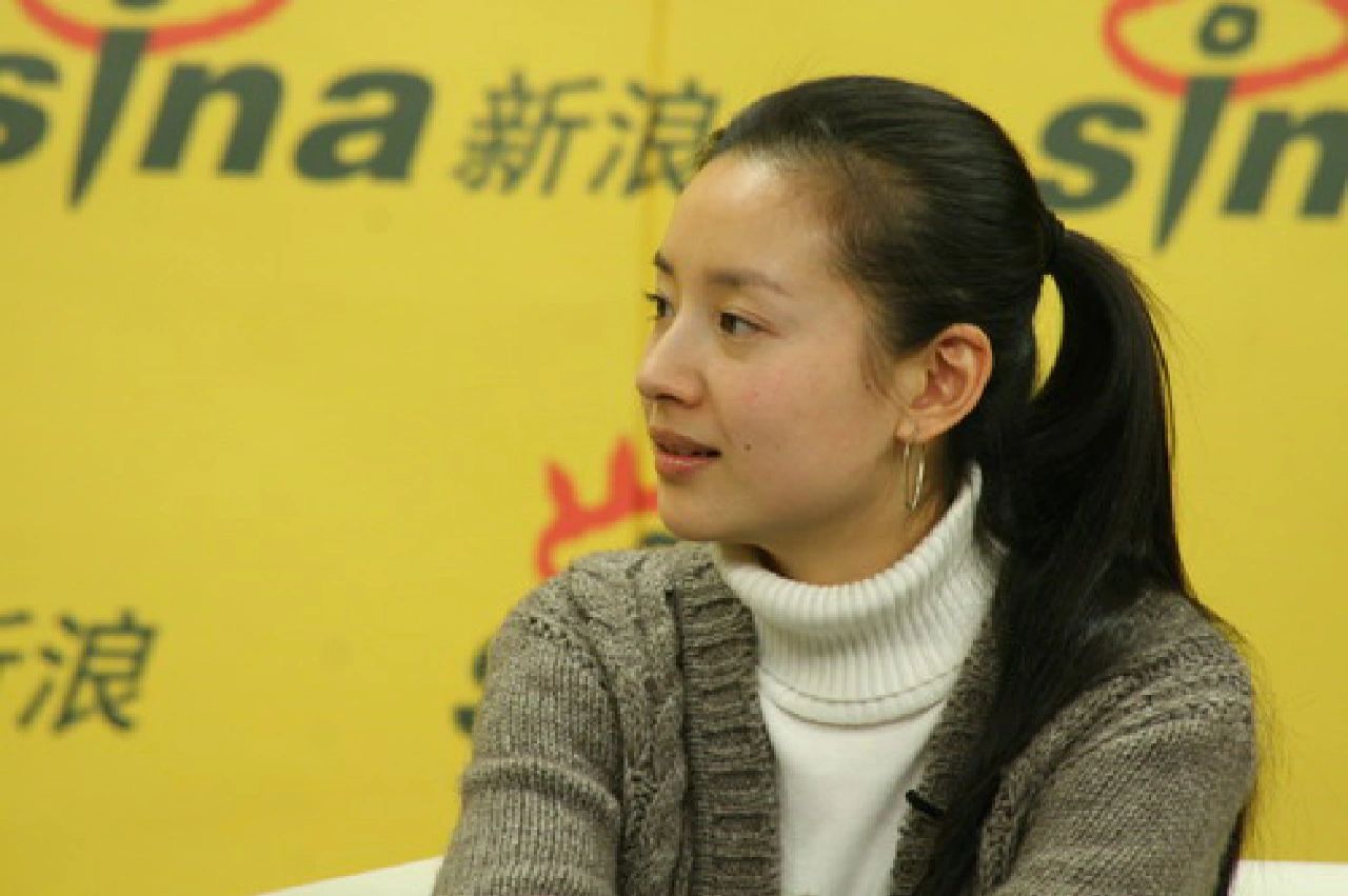 董洁饰演的冷清秋盛世容颜,美得不可方物