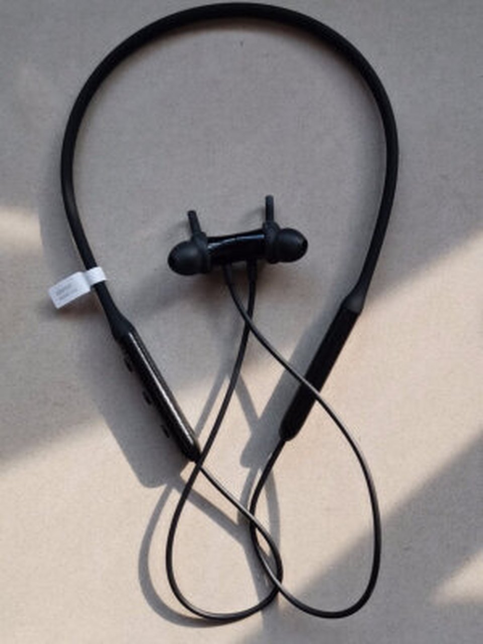 漫步者(edifier)w200bt free 入耳式无线运动蓝牙耳机 颈挂式耳机