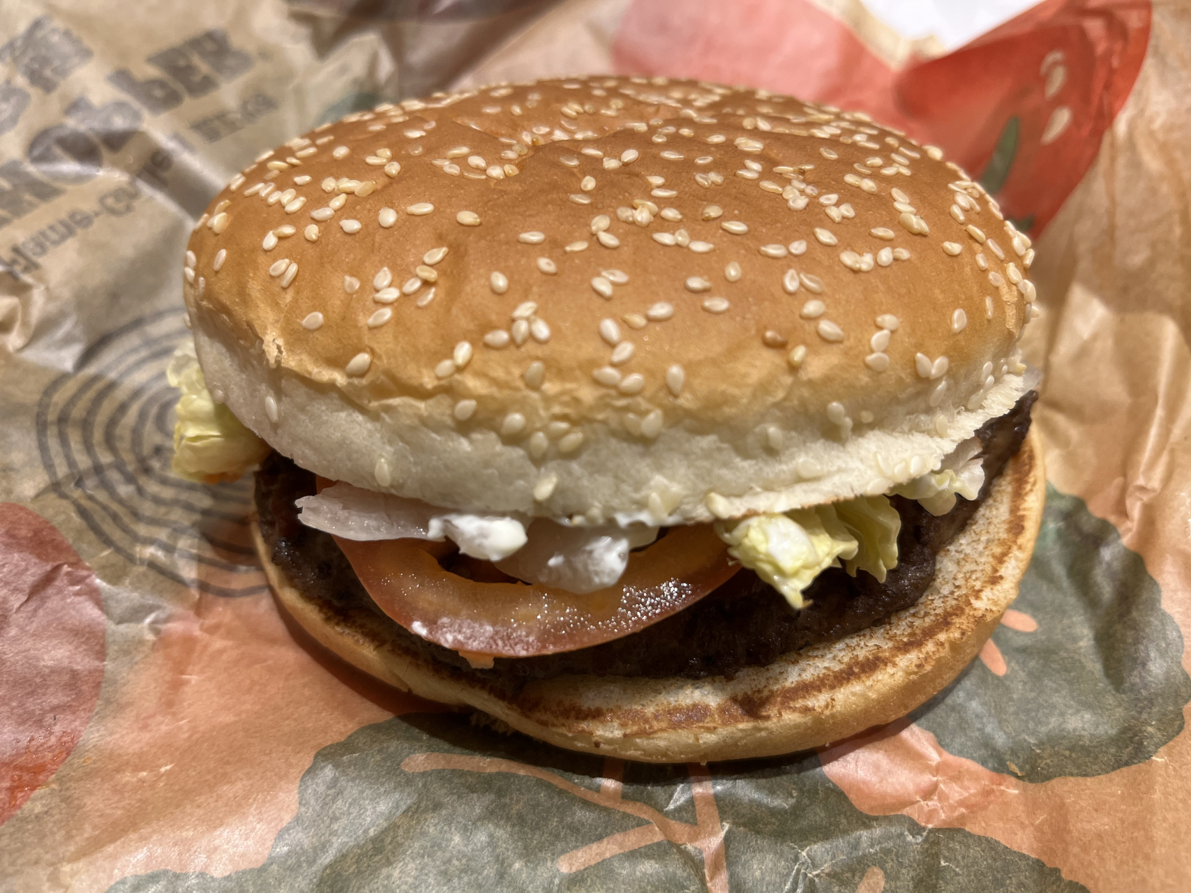 汉堡王,还得是"皇堡"吃着香,这一口咬下去,口腔里满满的食物感爆棚