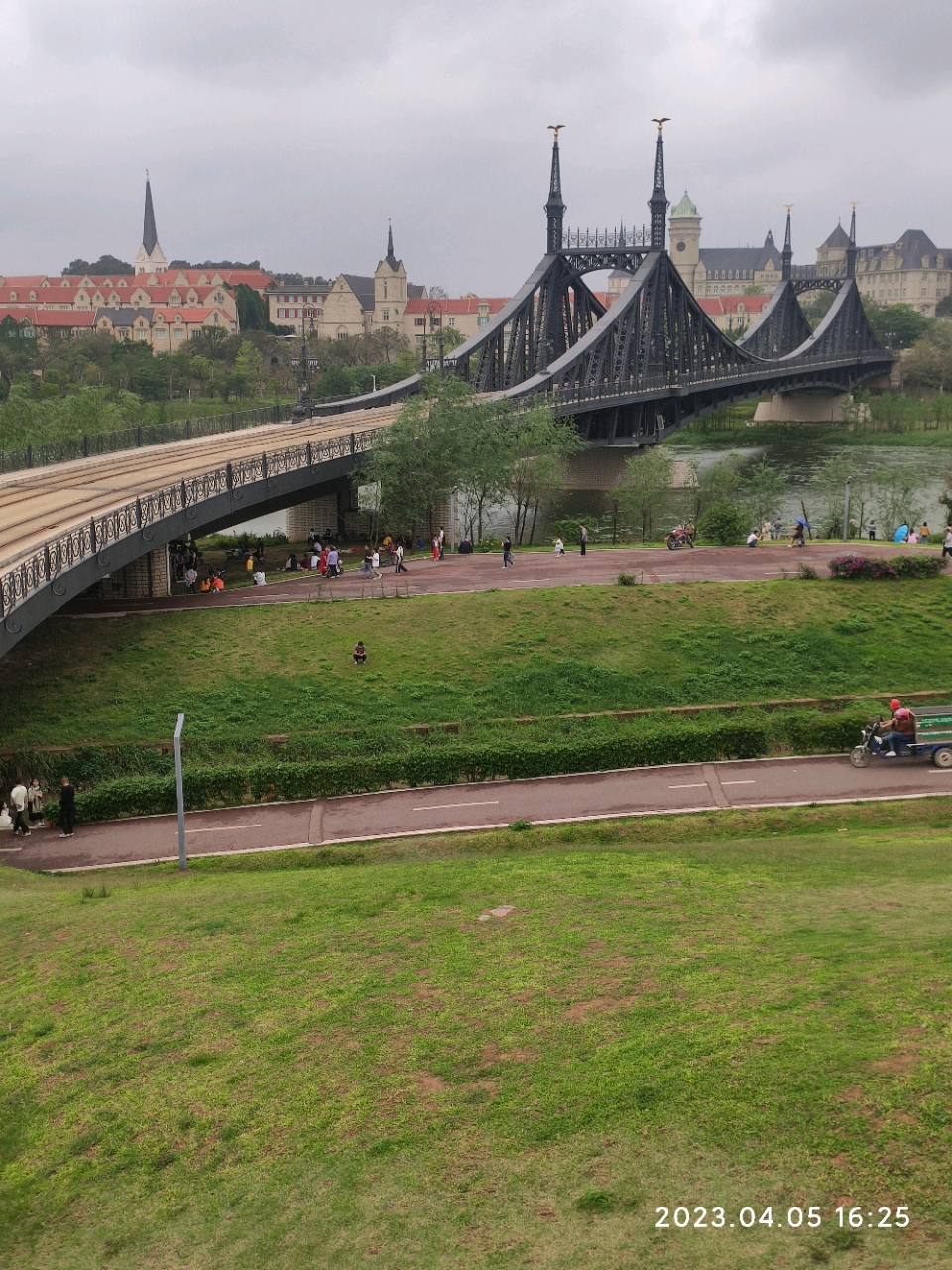 华为在松山湖建了个欧洲小镇!
