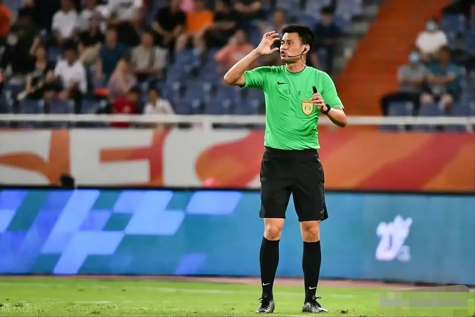 媒体人:2023年中超"新四大恶人"排行榜,大概如下  李湘彬 韦世豪 贾德