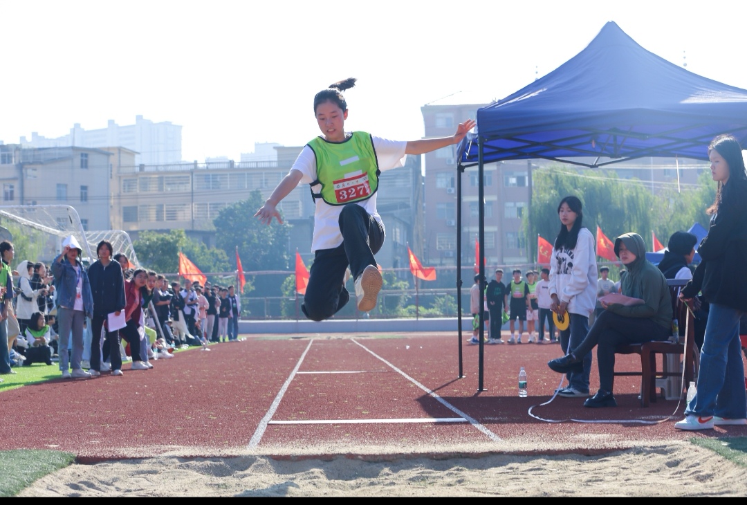 上饶市广信二中第五届学生运动会顺利闭幕