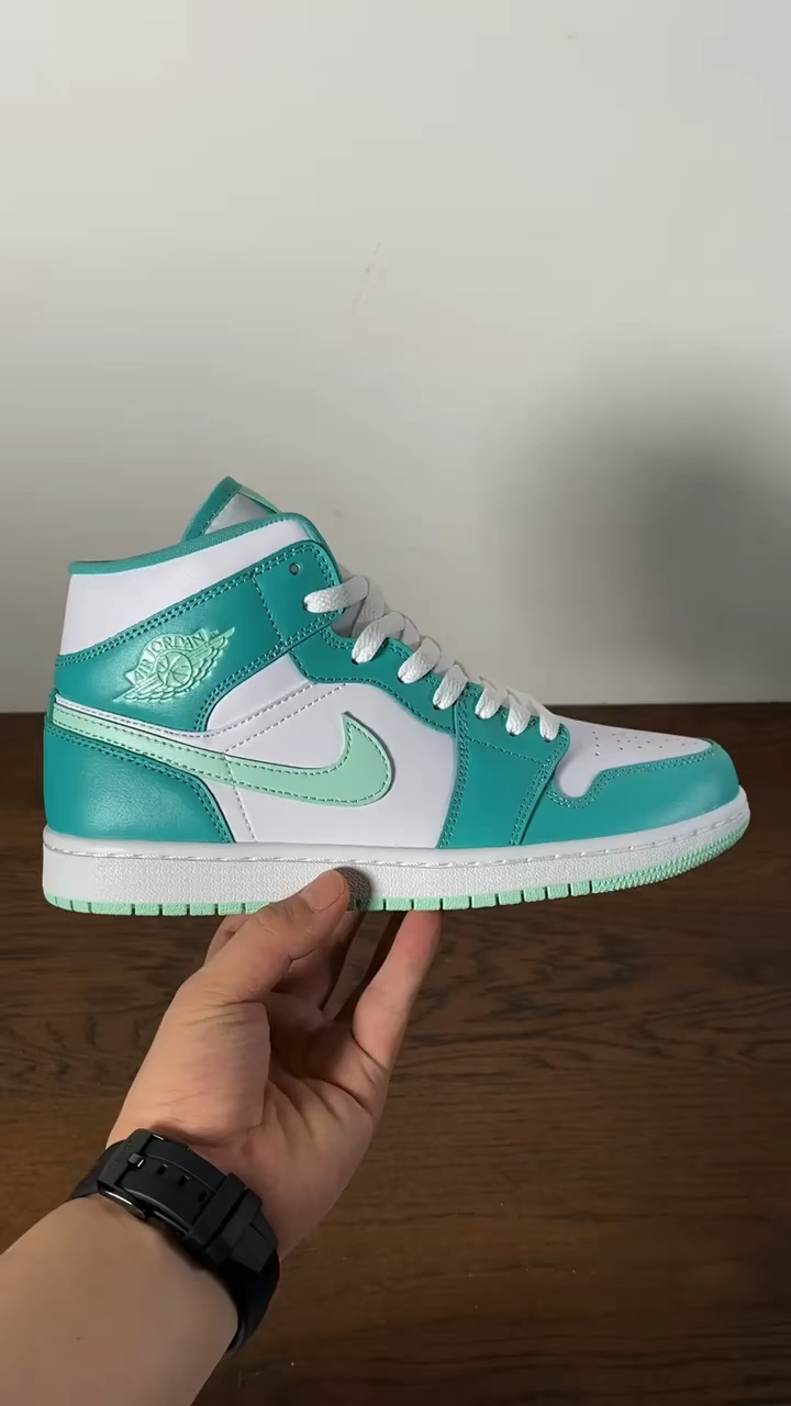 aj1mid小蒂芙尼绿!