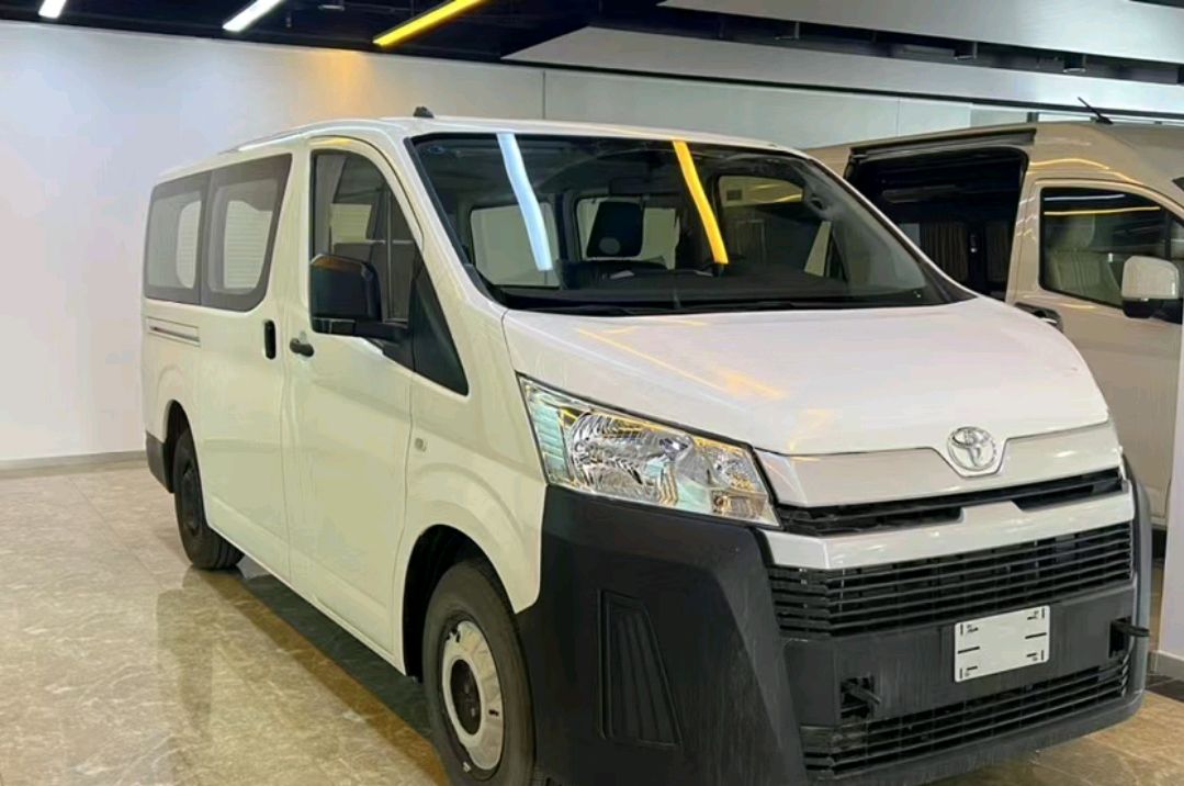 新丰田海狮面包车:实用大空间"面包车",低配版依然很霸气