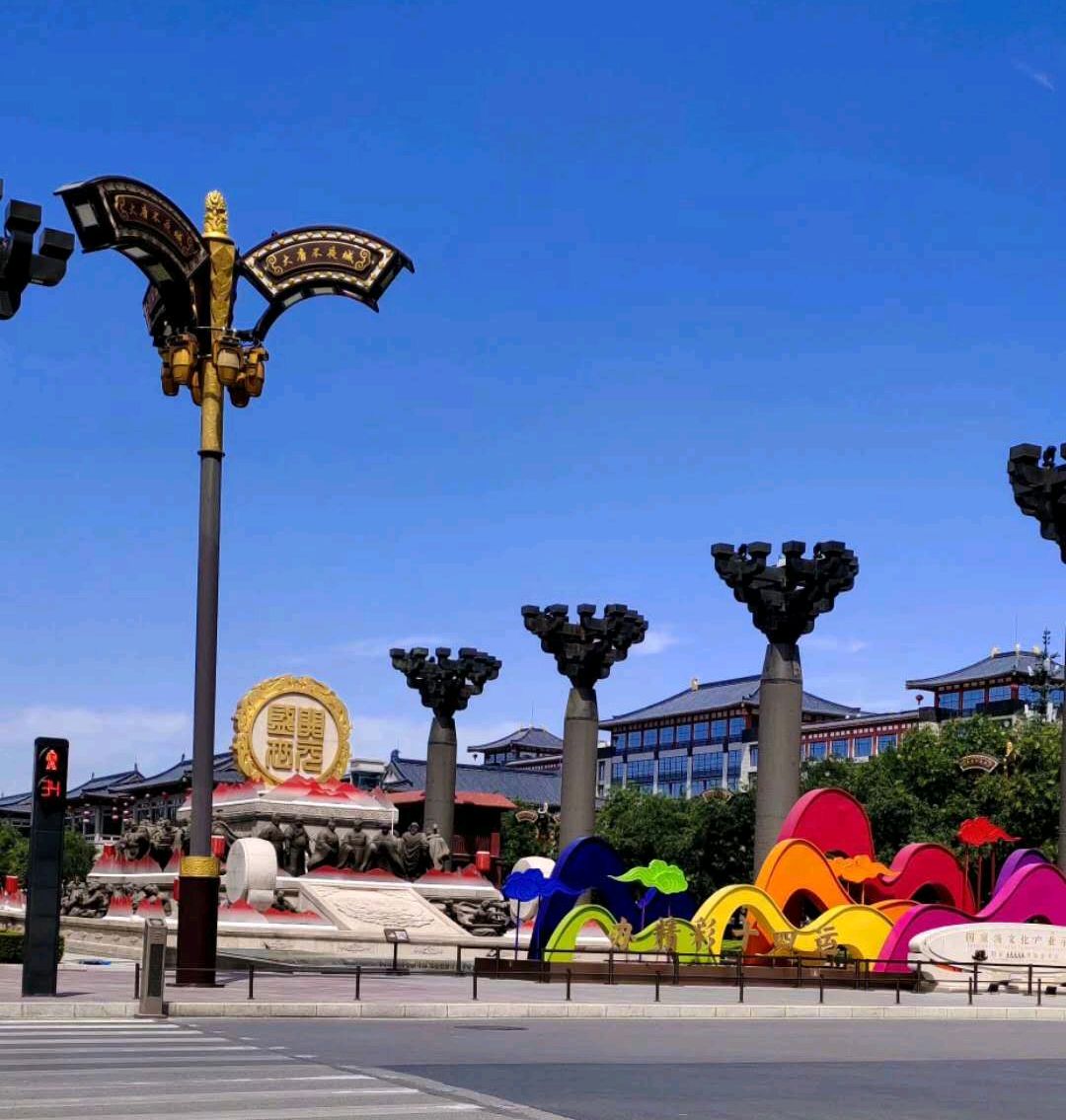 看一看白天的大唐不夜城和晚上的有什么区别