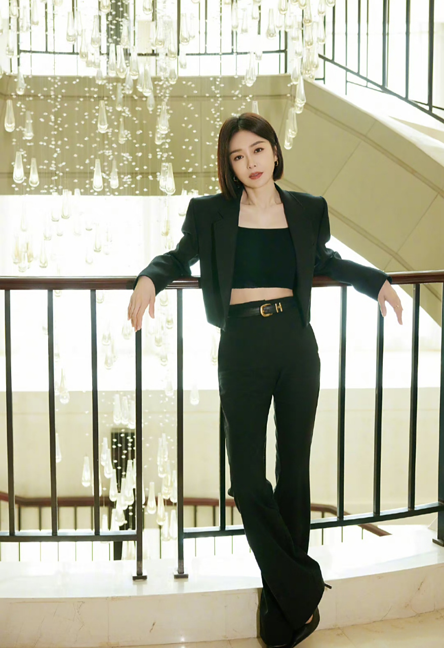 44岁秦岚身材管理太绝了吧  #秦岚