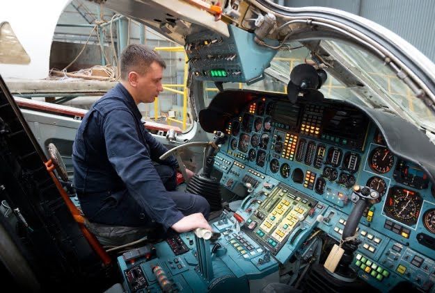 b2的rcs仅为图160的1/1000,但图160的速度却是b2的2.4倍