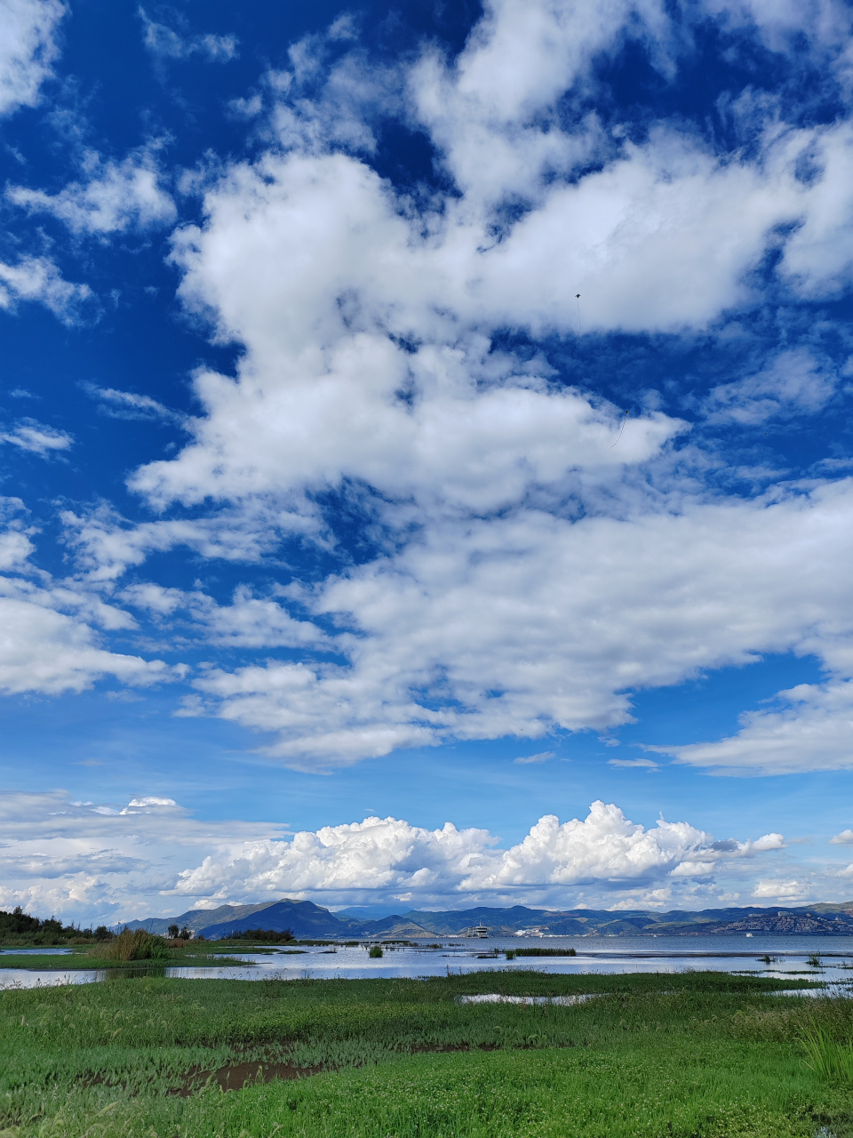 洱海蓝天白云治愈系,大理自然风光摄影图片