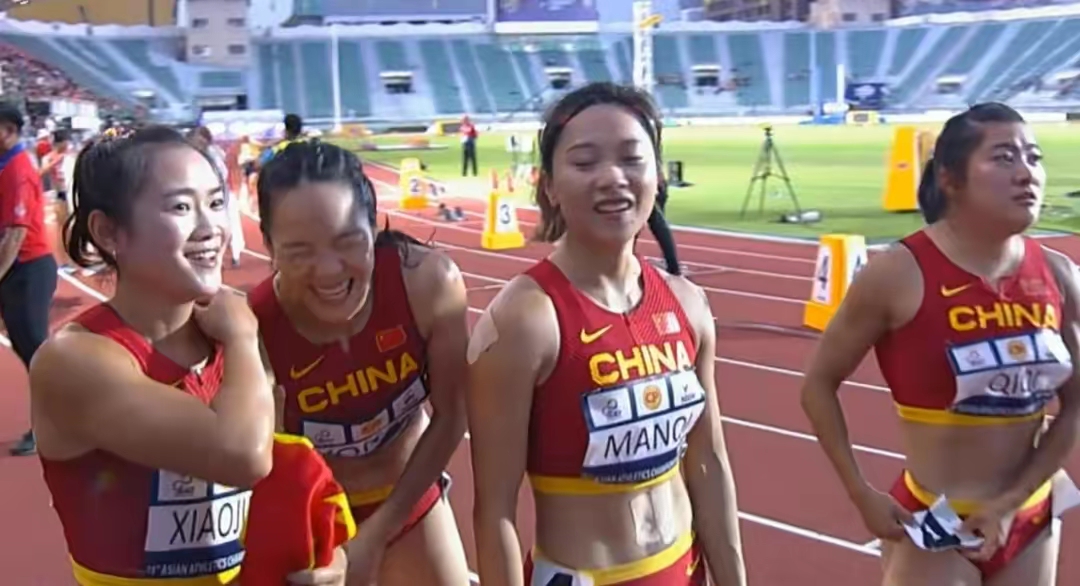 梁小静,韦永丽,袁琦琦,葛曼棋组成的中国队夺冠