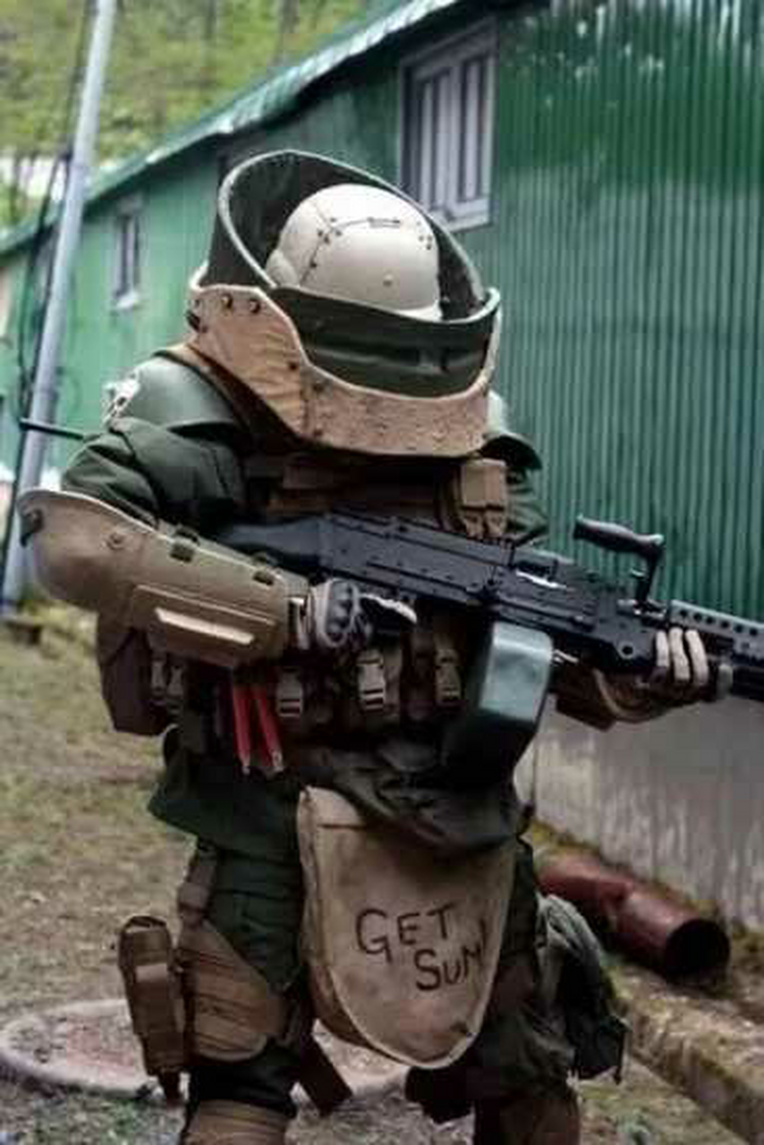 新时代的重甲步兵!人型坦克