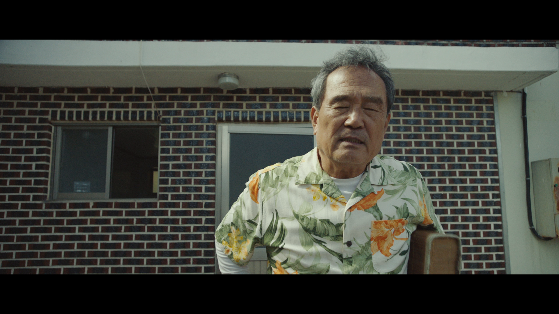 蓝光原盘&REMUX[奇妙的家族]Zombie.for.Sale.2019.KOREAN.1080p.BluRay.REMUX.AVC.DTS-HD.MA.5.1-FGT