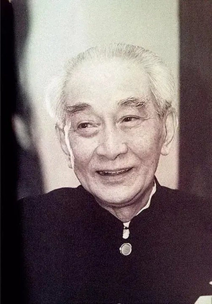 但杨管北拿他当江湖骗子,根本不信任他.