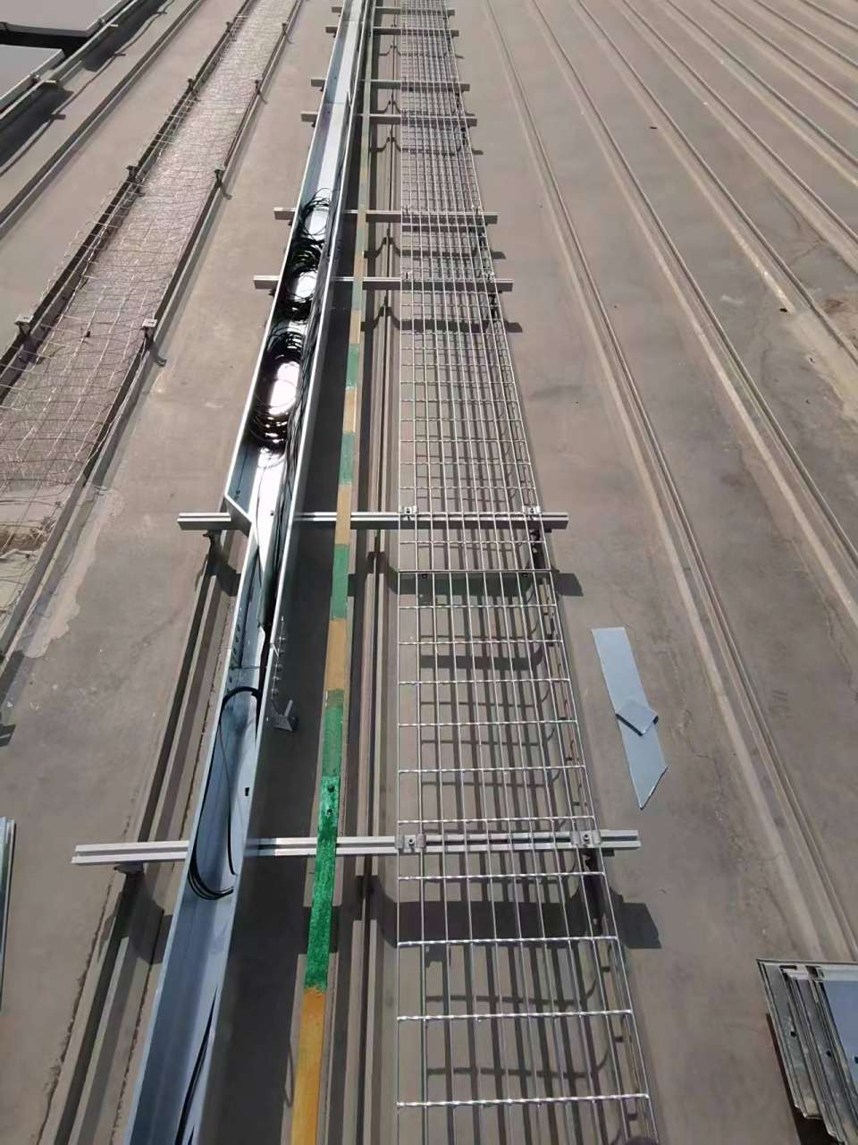 光伏走道板a光伏检修走道板a光伏走道板生产厂家【关注光伏走道板,拥