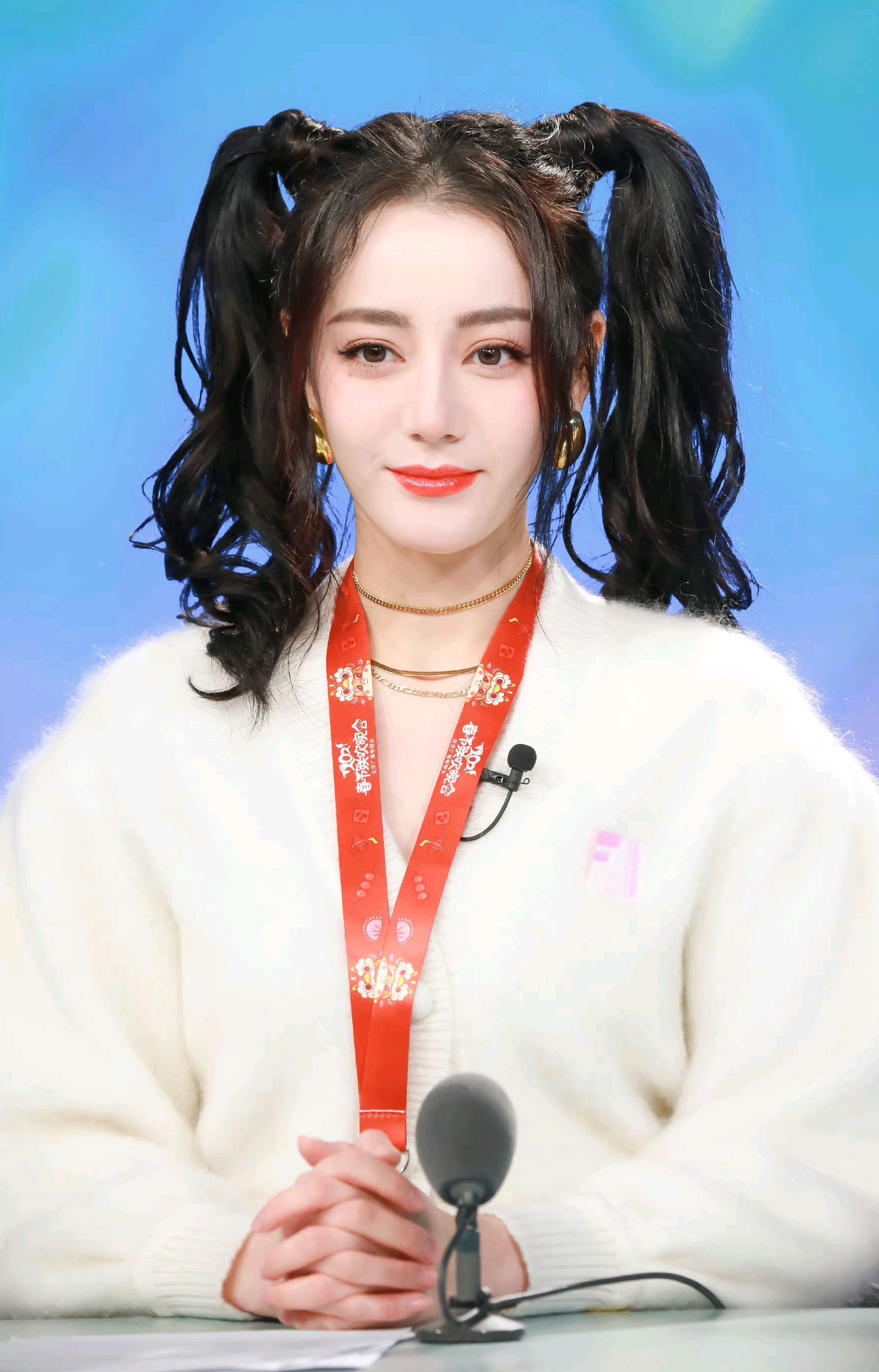 双马尾的迪丽热巴你喜欢嘛?