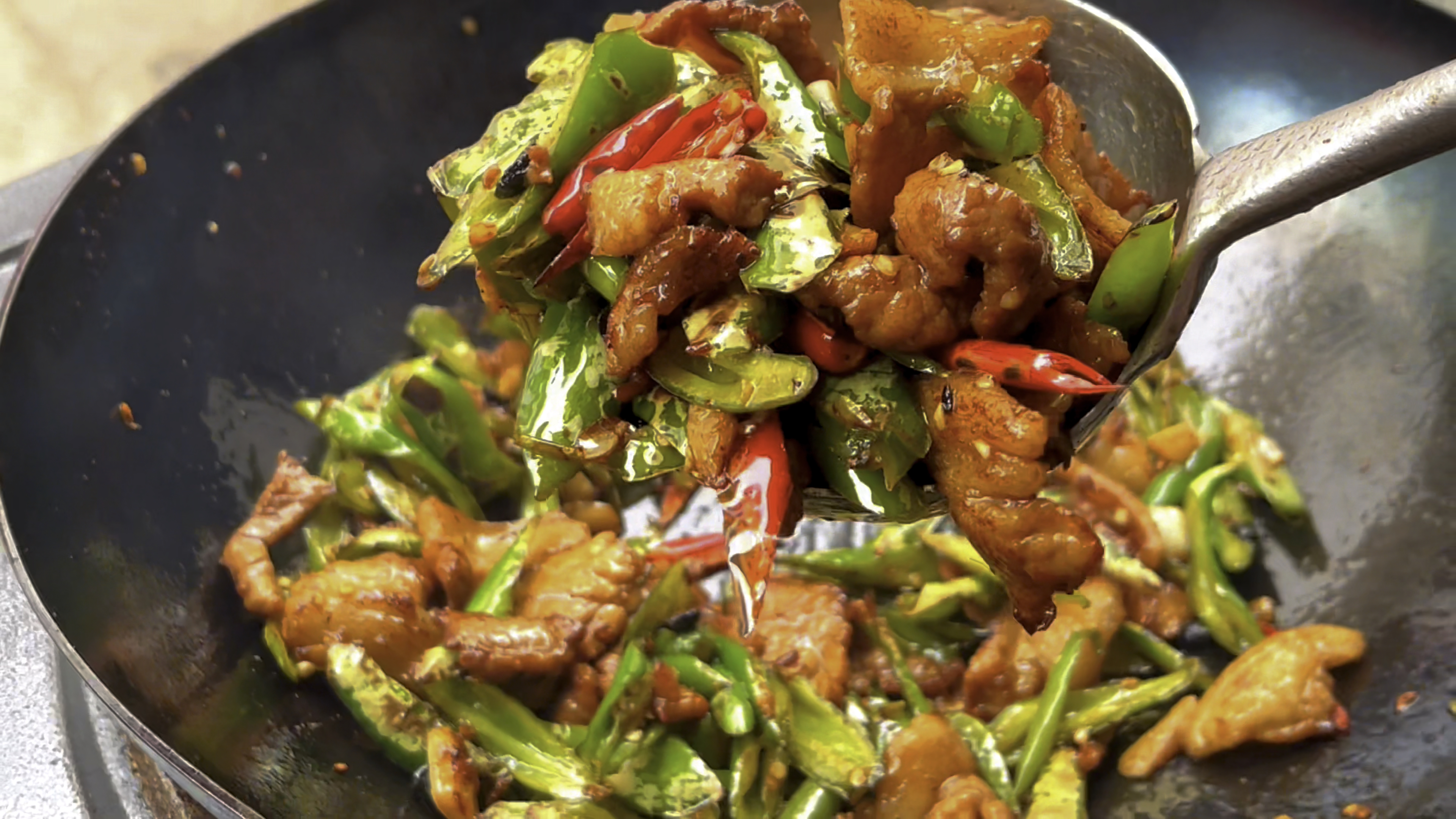 这样做的小炒肉,配上大米饭你能吃几碗