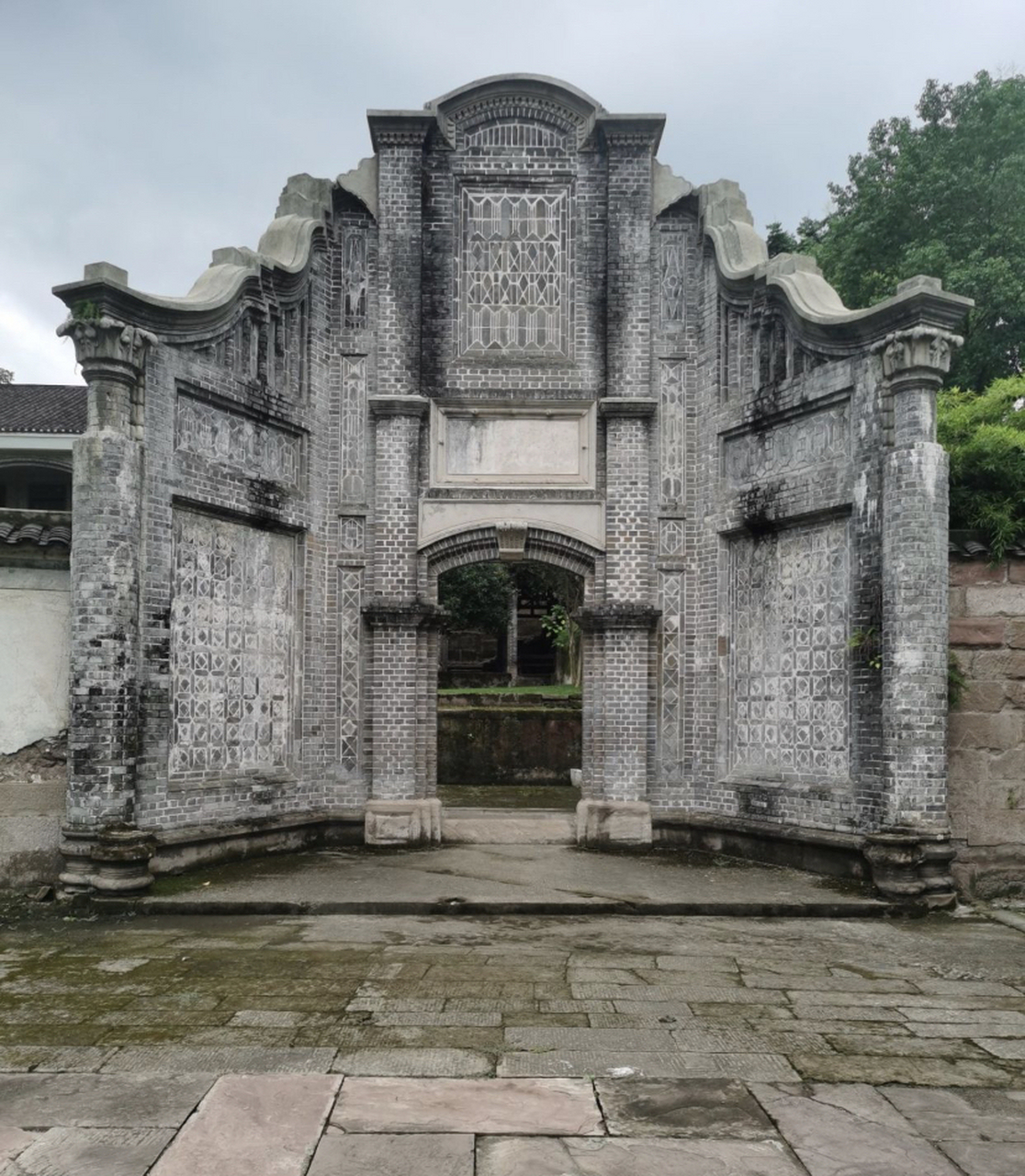 举人楼位于重庆市北碚区蔡家岗镇莲花村酢房沟,是清朝末期举人陈介白