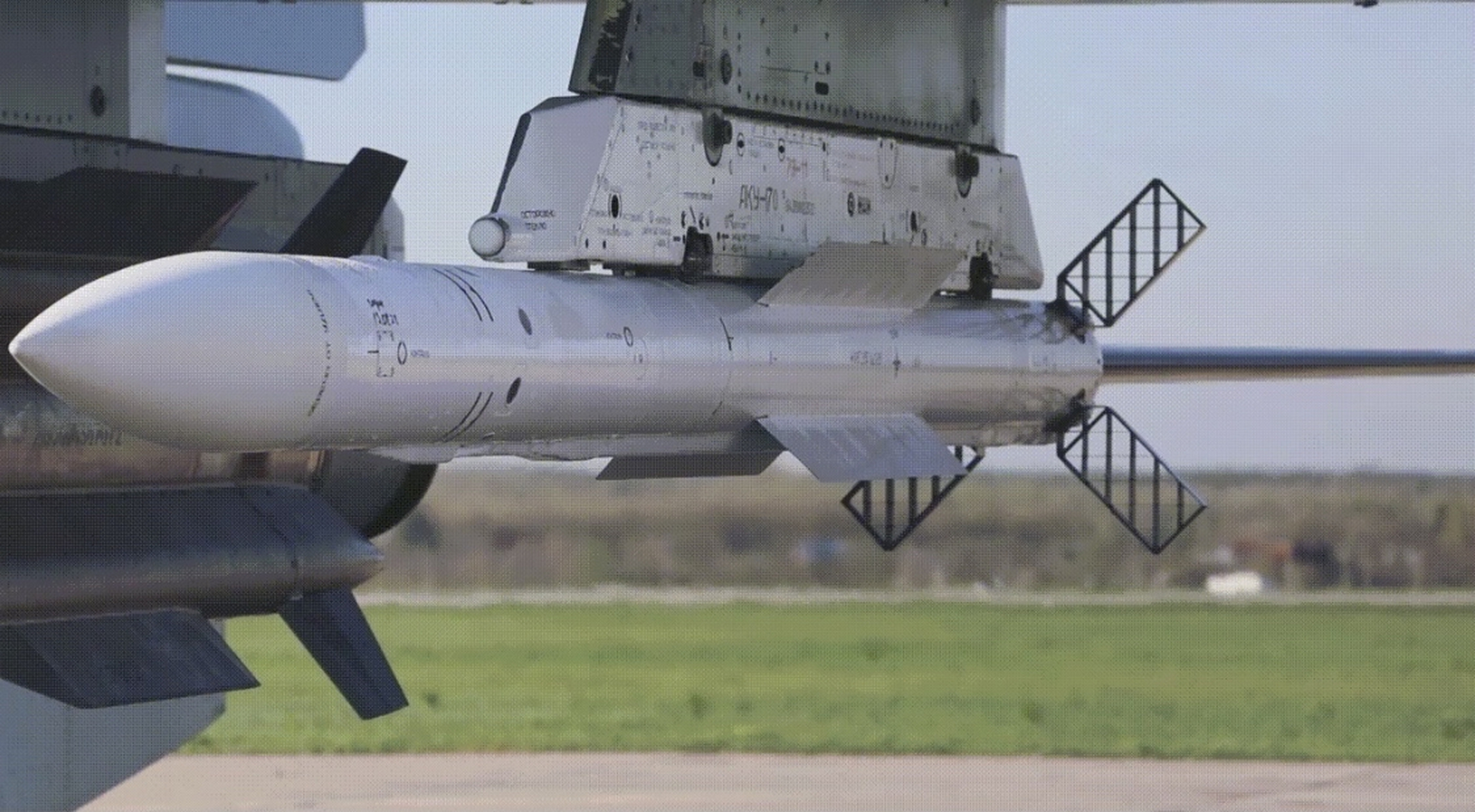 话要说,因为印度对这款导弹很不满意,认为俄罗斯扩夸大了r77导弹射程