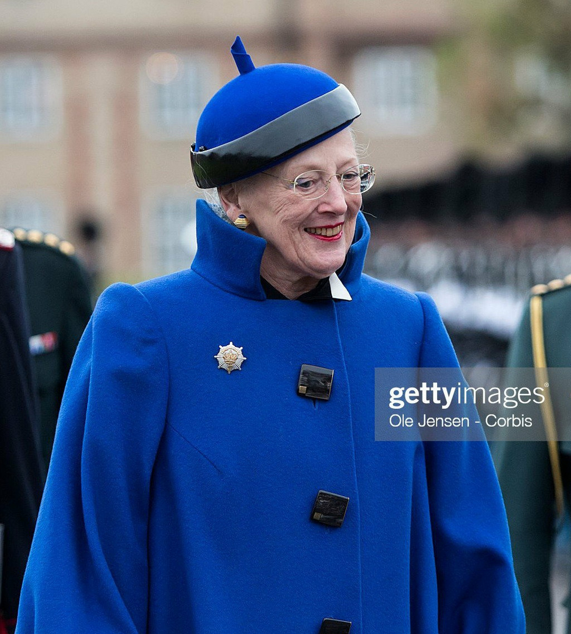 丹麦女王的"俏皮"帽子  玛格丽特二世也很喜欢戴帽子,她戴的帽子和英