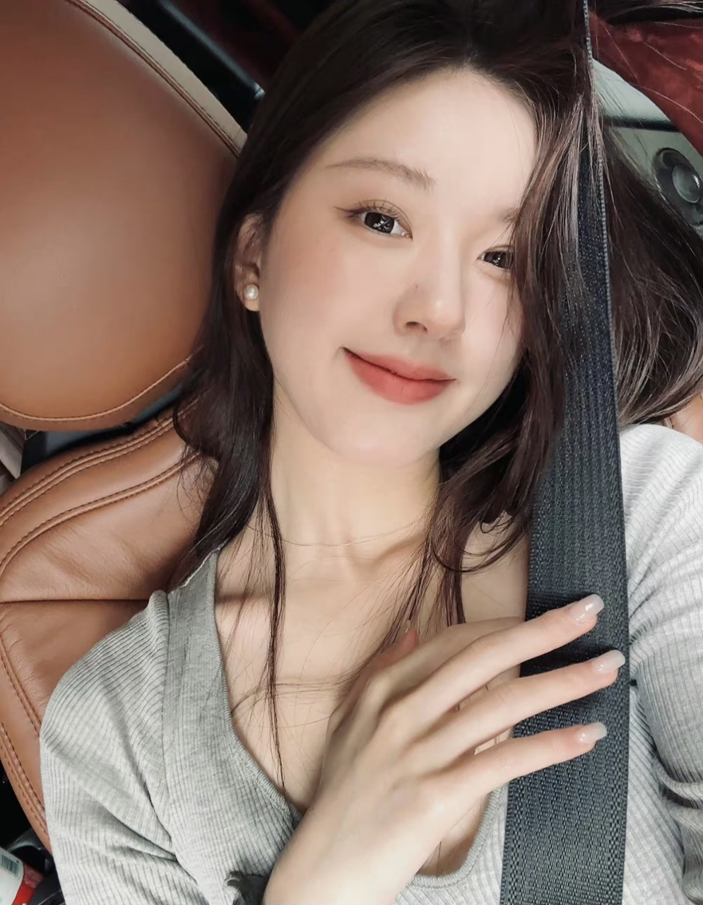 赵露思晒生活随拍,美女就是要多多营业啊,真的是太喜欢看这种生活照了