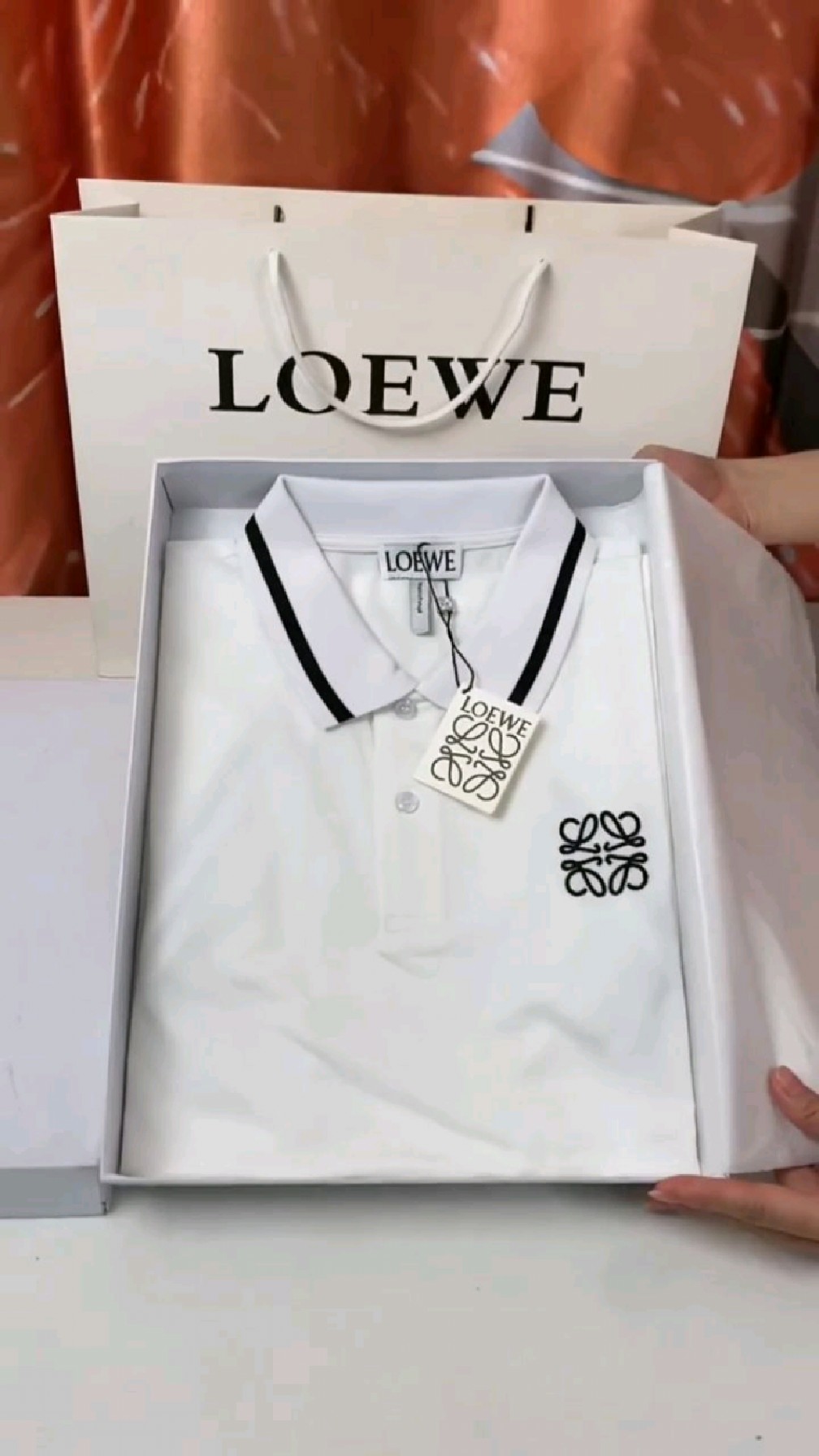 罗意威polo衫上身大方得体