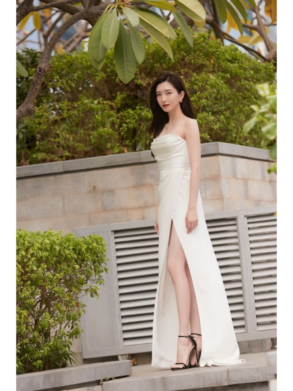 江疏影高开叉大长腿. 02020202