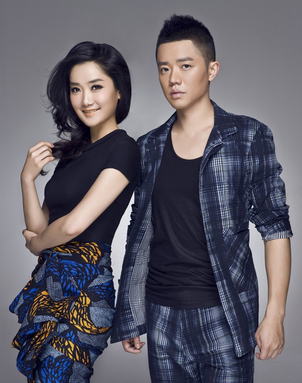 同样是土,凤凰传奇真正风靡全国,刀郎比他们差在哪里?