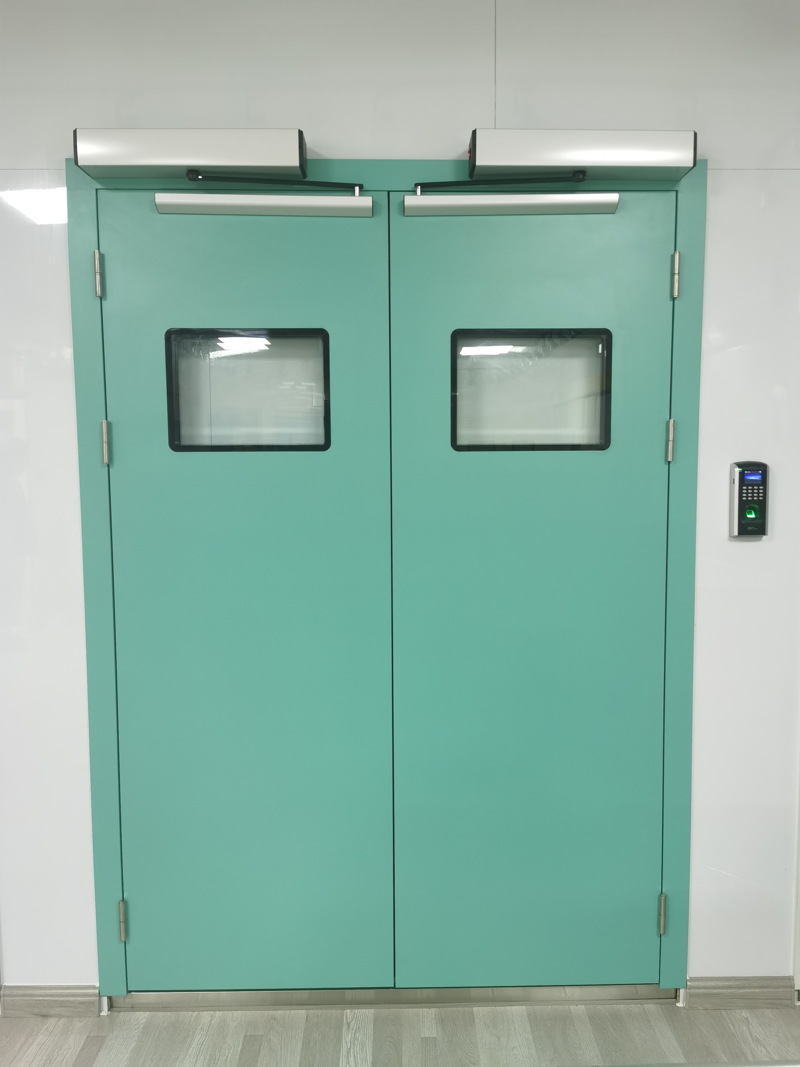 铅门气密门医用门钢质门防辐射电动门展厅