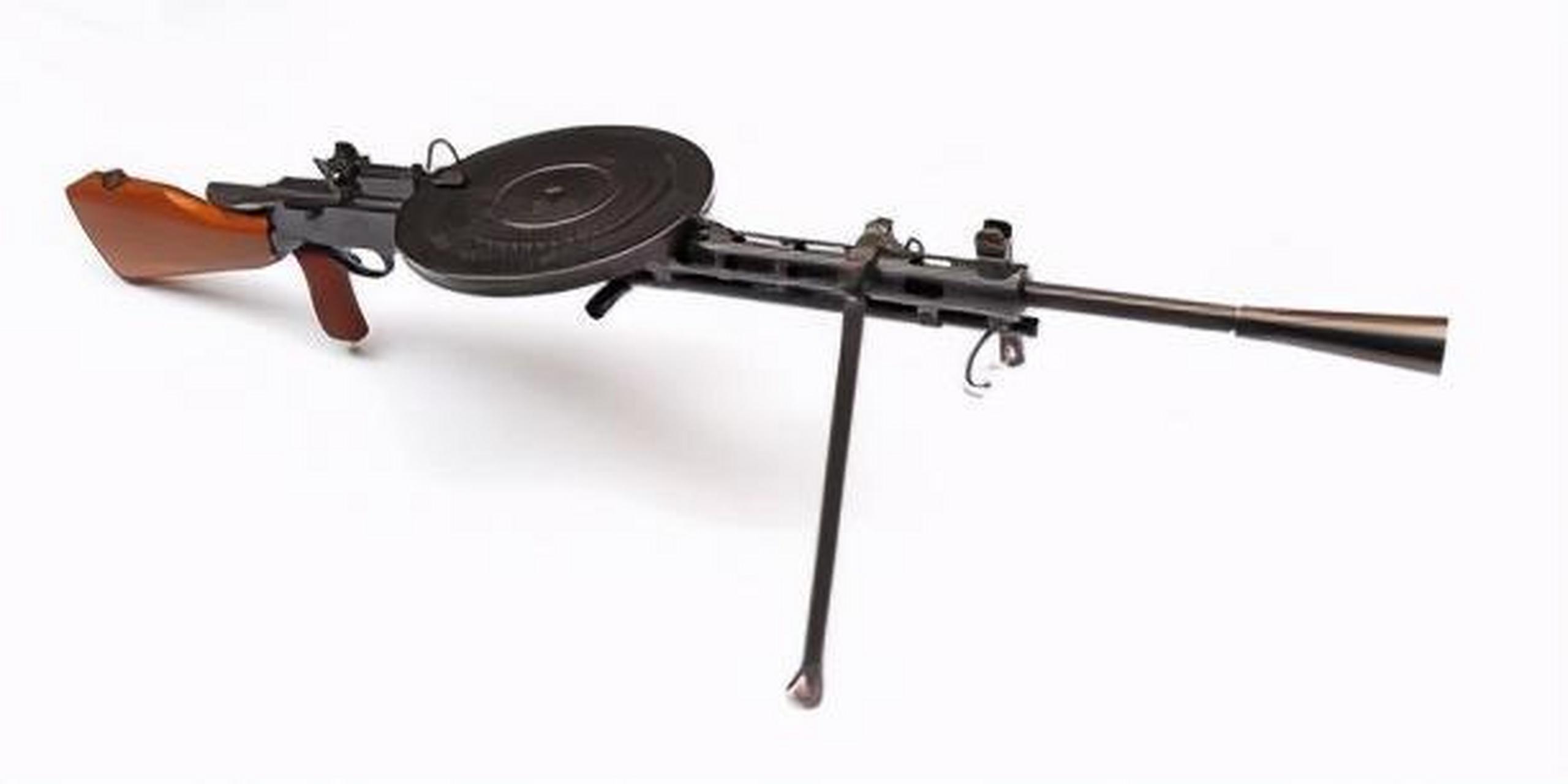 苏式dp转盘轻机枪,又名捷格加廖夫轻机枪,俗称大盘鸡