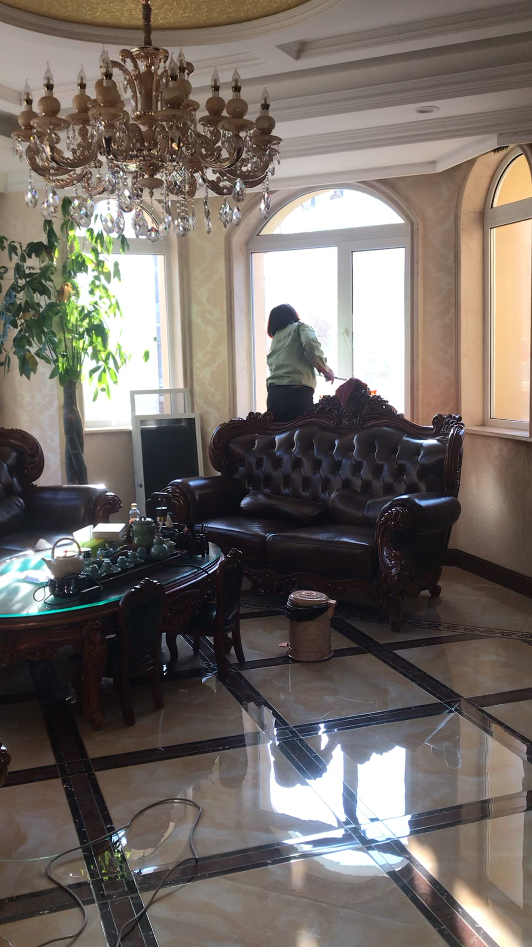 清洁阿姨擦玻璃多少钱一次找兼职须知