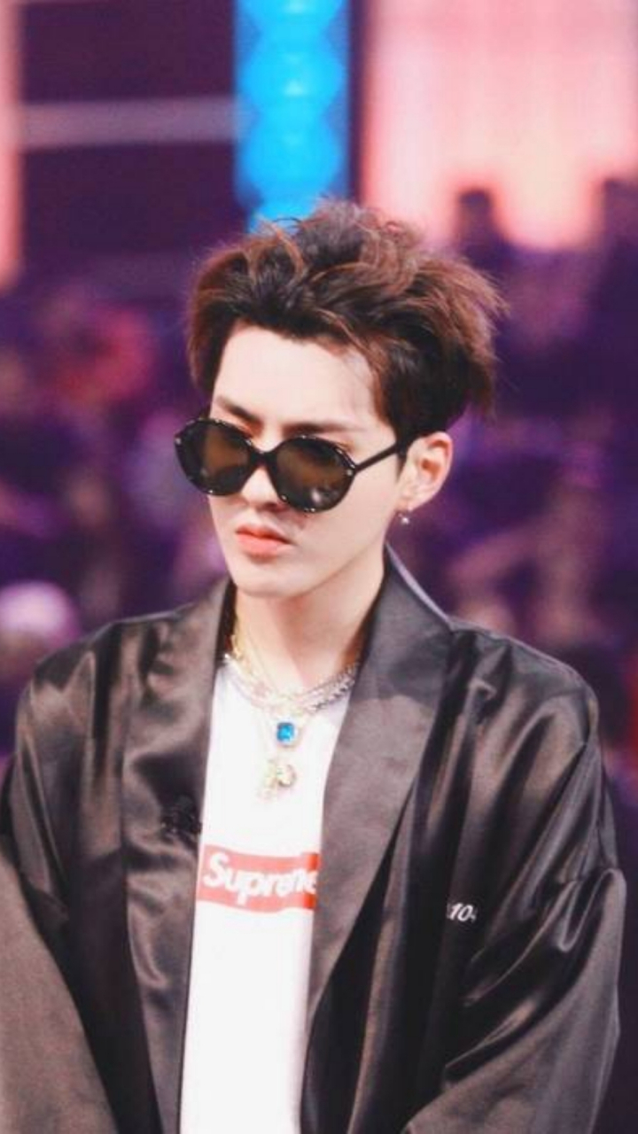 如何看待明星睡粉现象# 管不好裤腰带,睡了便睡了.