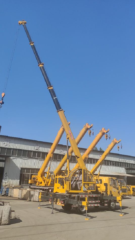 通达吊车之解放蓝牌