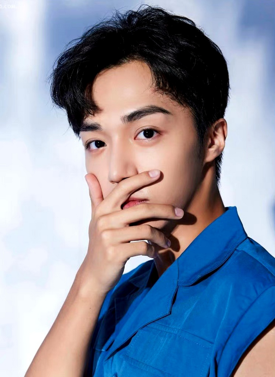 浓眉大眼清新帅气#颜值# #帅哥