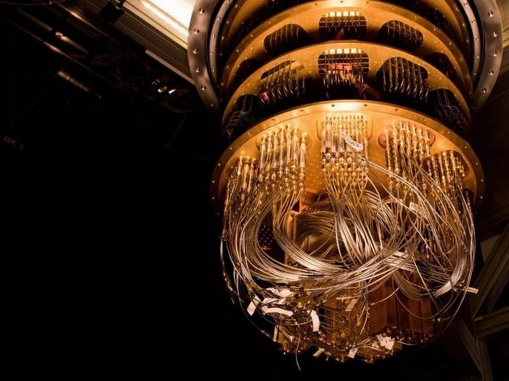 当谈到超导量子计算机时,我们需要先了解一些基本的概念.