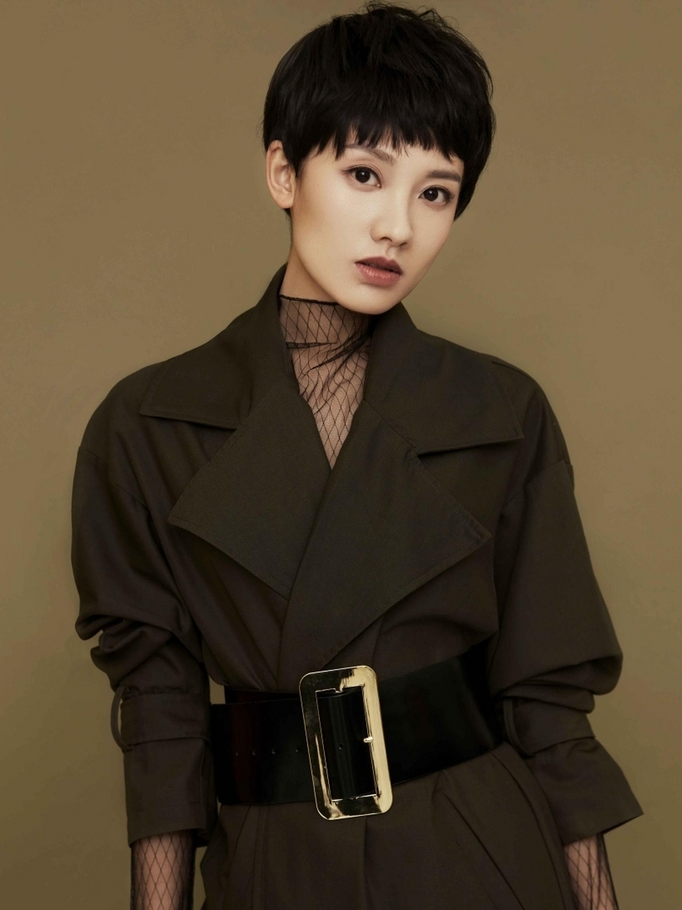 马藜有着一张特别精致脸庞,气质又清新脱俗,性格也特别爽朗而且很洒脱