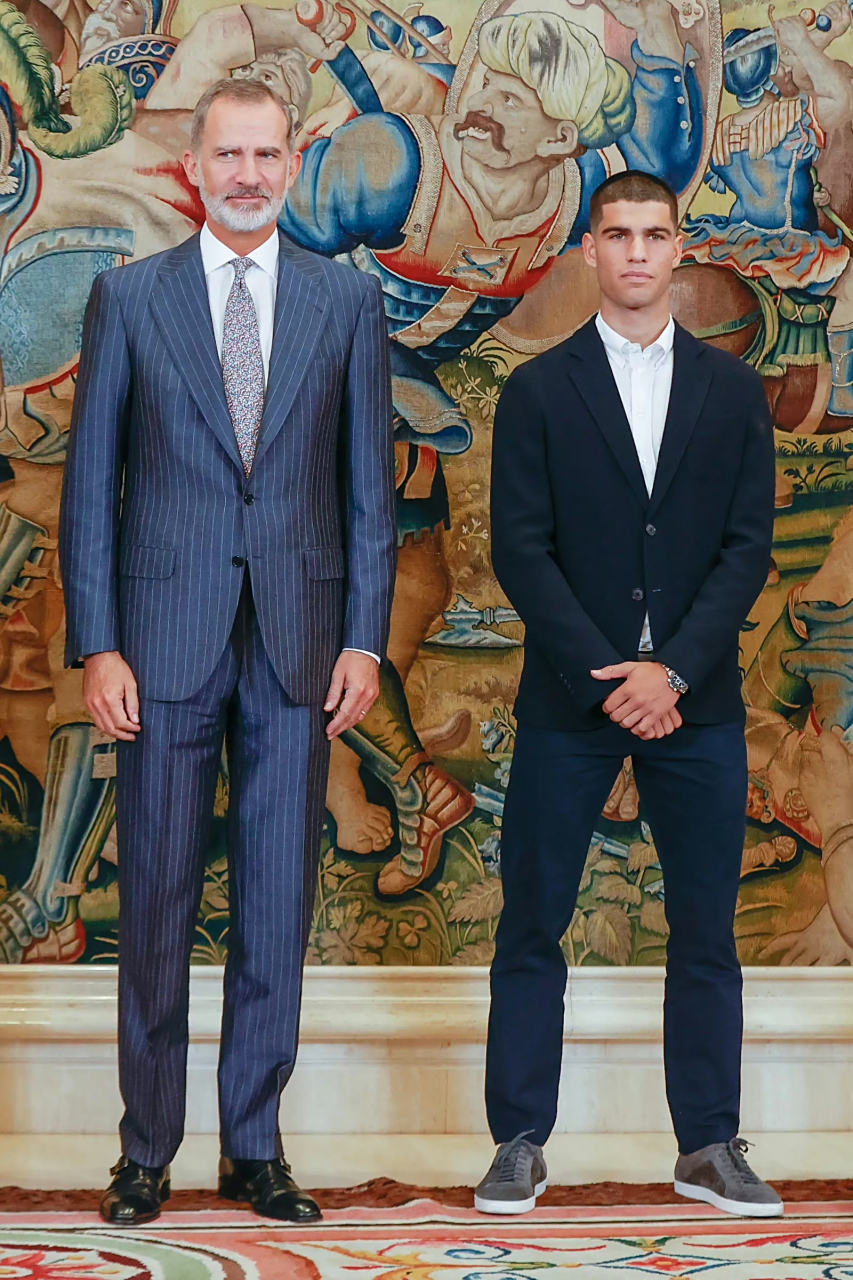 西班牙国王费利佩六世现身温网男单决赛现场支持西班牙选手卡洛斯