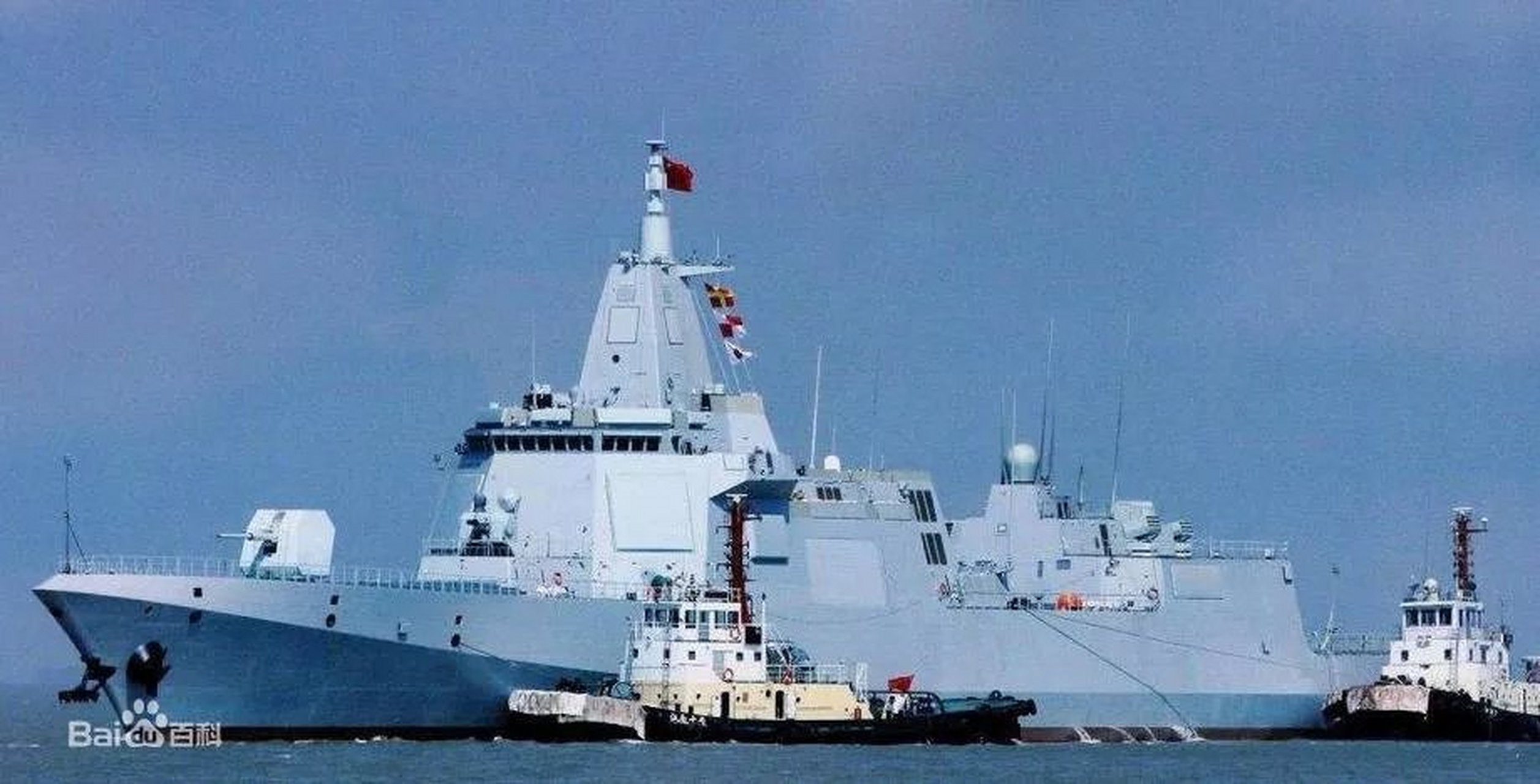 国防部介绍,055型驱逐舰拉萨舰,舷号为102,完成建造和海试工作,3月2日