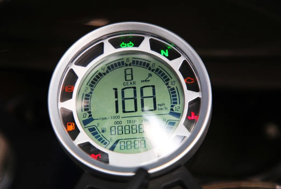 搭配gpr150同款发动机!解析欧系复古pagani150,配置丰富,动力强