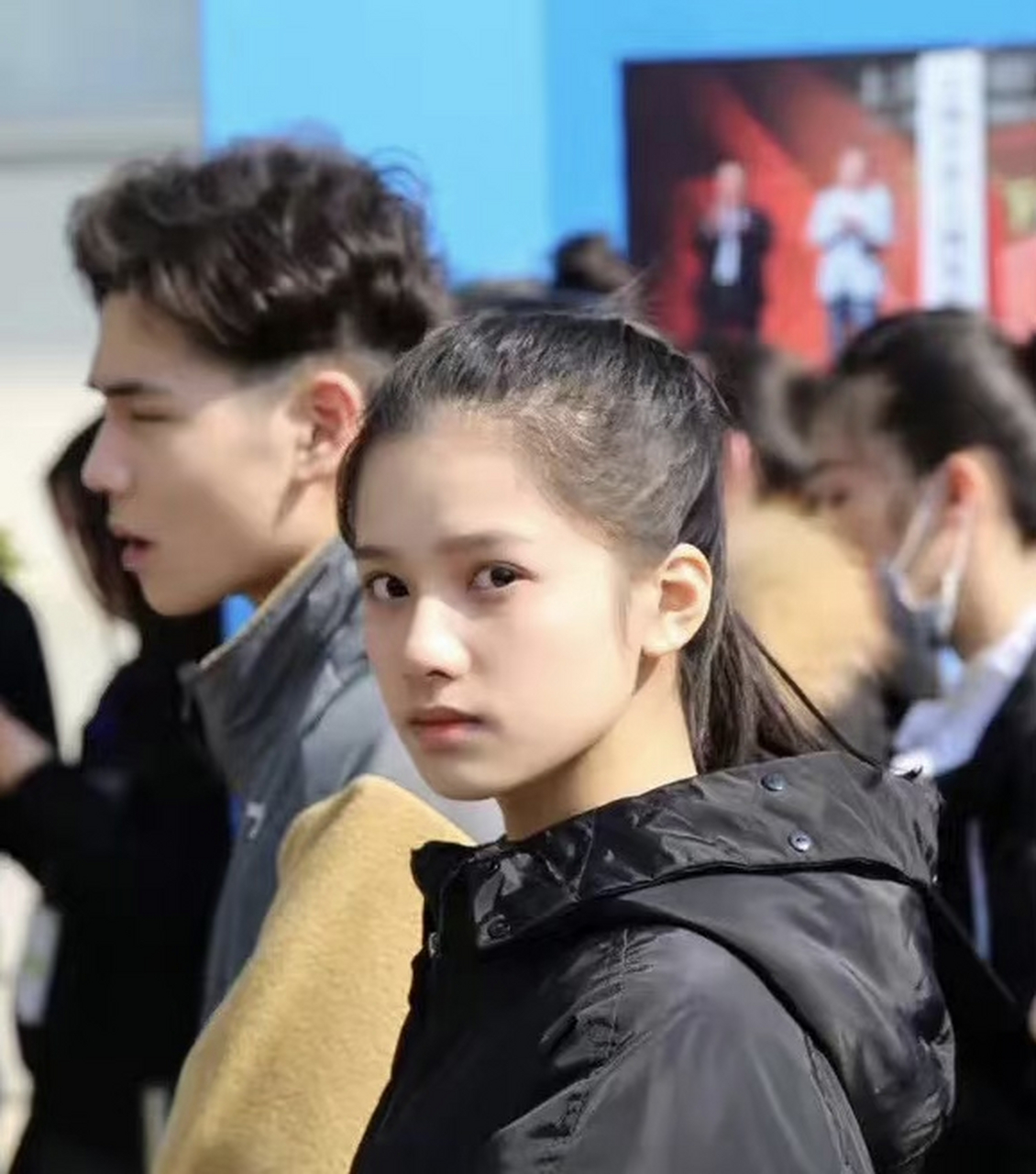 张婧仪高中时期旧照,素颜真的好清纯