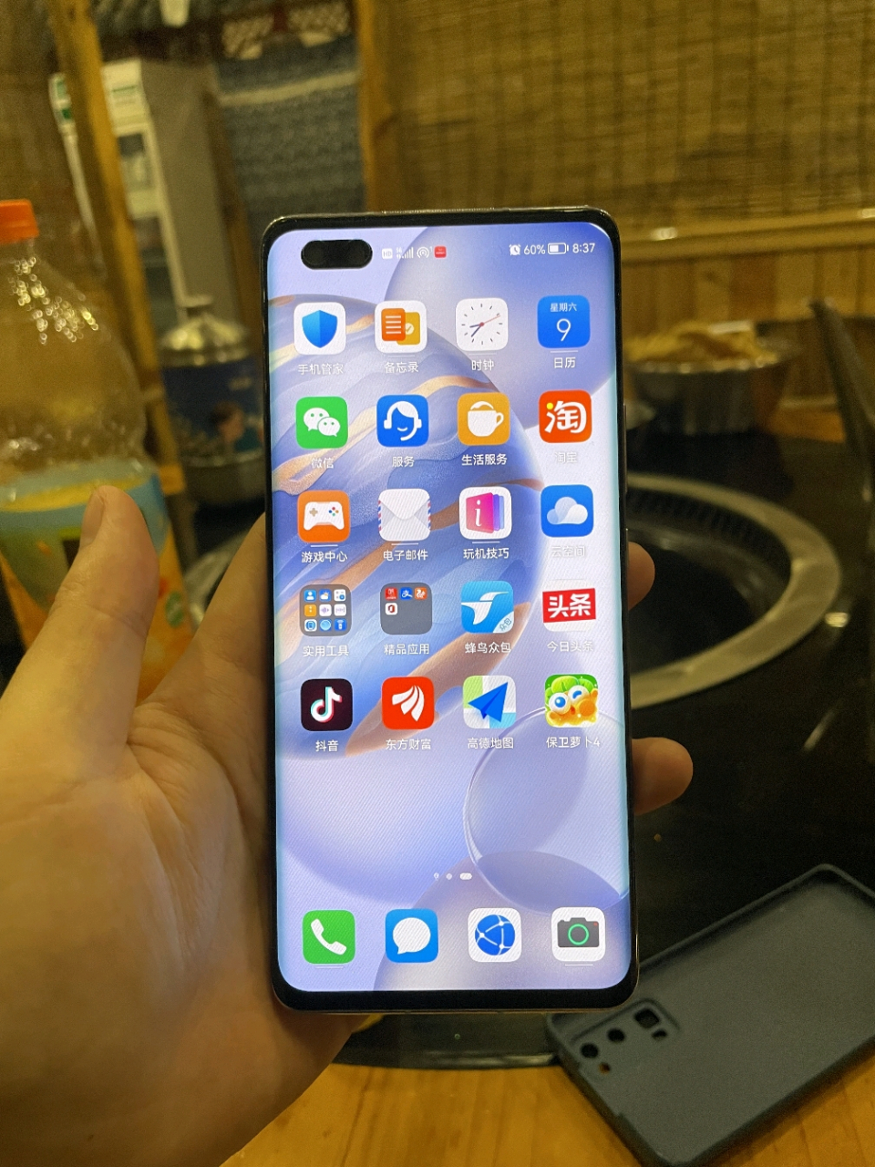 荣耀数字系列的历代处理器:  荣耀7:麒麟935 荣耀8:麒麟950 荣耀9