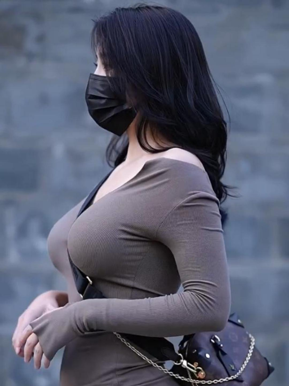 不露脸也是氛围感美女,大家知道秘诀在哪吗