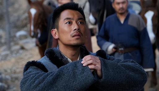 天道有轮回!得罪郭麒麟才4年的朱亚文,沦为"糊咖"真不冤!