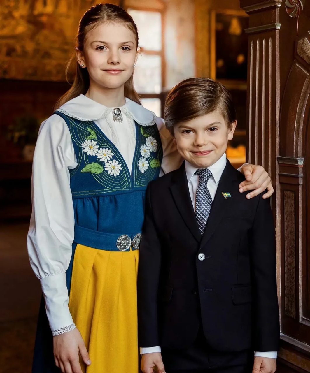 瑞典埃斯特拉公主,越来越美  瑞典王室官方发了王储维多利亚公主一家